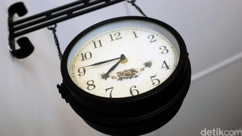 Jam gantung di dinding. dikhy sasra/ilustrasi/detikfoto