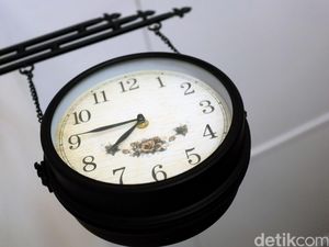 Mengapa Jarum Jam Berputar ke Arah Kanan?