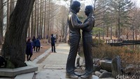 Pulau Nami Winter Sonata menjadi objek wisata yang wajib disinggahi saat mengunjungi Korea Selatan. Ron/detikHOT.