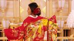 Kirei! Ariel Tatum Anggun Berkimono di Jepang