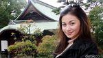 Mengintip Ariel Tatum Jalan-jalan di Kuil Jepang
