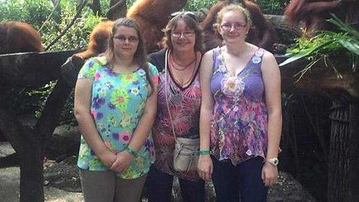 Kakak Adik yang Sama-sama Kehilangan Pendengaran dan Penglihatan