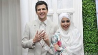 Ia pun bercerai dan menikah dengan Stuart Collin pada 2015. Pool/Noel/detikFoto.