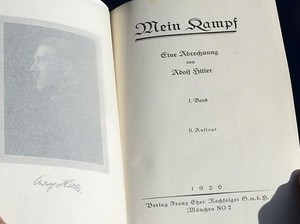 Januari 2016, Buku Mein Kampf Hitler Diterbitkan Ulang