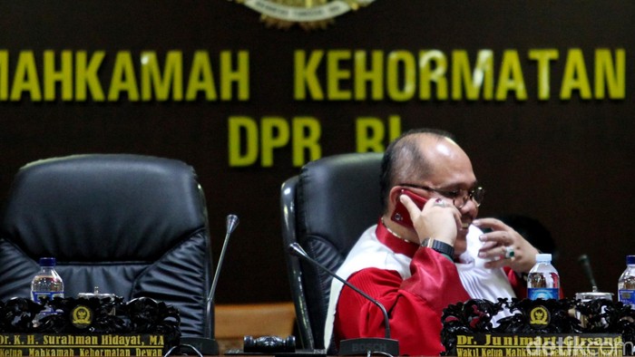 Minta Sidang MKD Terbuka, Junimart: Kalau Tertutup Saya Keluar