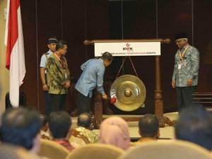 Ketua MPR: KPK Harus Diperkuat