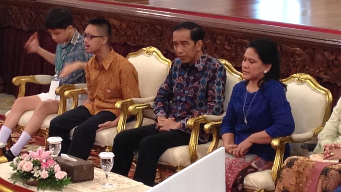 Saat Jokowi dan Para Menteri Berkaca-kaca Lihat Claudia dan Sammy Bernyanyi