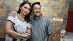 Aww, Mesranya Franky Sihombing Cium Feby Febiola
