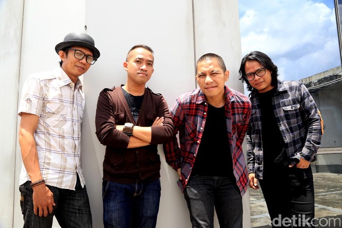 The Rain Lebih Banyak Bermain Kata-kata di Album Baru