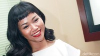 Yura dengan vokal yang  nge-jazz akan memberikan sentuhan berbeda di konser yang bertajuk Kahitna 30th Years Anniversary Love Festival. Pool/Gus Mun/detikFoto.
