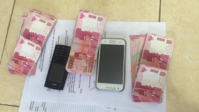 Samad Dibekuk Polisi Setelah Datang ke Bank dan Coba Transfer Uang Palsu