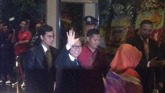 Zulkifli Hasan, Ical dan Menhan Juga Kondangan Resepsi Putri Novanto