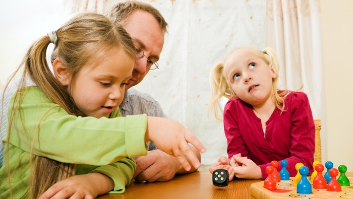Orang Tua Paksa Anak Minati Suatu Bidang? Ini Dampak bagi Tumbuh Kembangnya