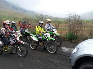 Petugas TNBTS Amankan 30 Pengendara Motor Trail Nekat Terobos Kaldera