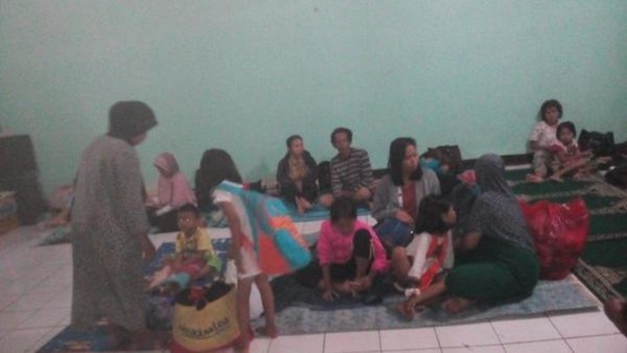 Banjir Datang, 30 Warga Cipinang Melayu Jaktim Mengungsi