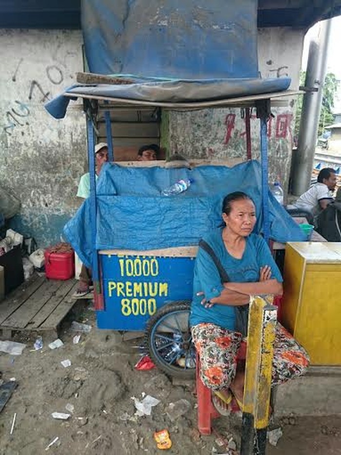 Sst...TKP Metromini Vs KCL di Angke Akrab dengan Kecelakaan Maut