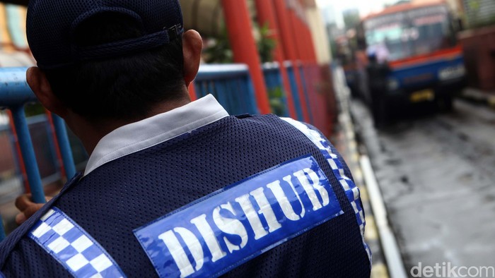 Berburu Metromini Reyot, Dishub Kerahkan Mobil Derek