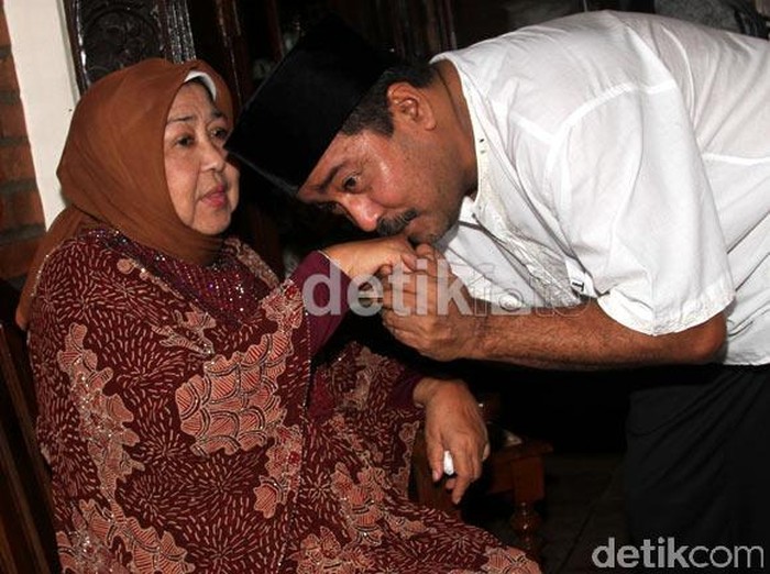 Ibunda Rano Karno Meninggal Dunia