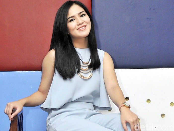 Masayu Clara saat ditemui di studio musik