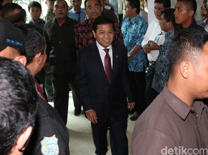 Pengacara Firman Wijaya Dampingi Novanto di Ruang Sidang MKD