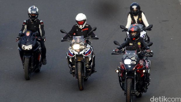 Lady Bikers! Sebelum Naik Motor Perhatikan Hal Ini Ya!
