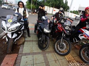 Motor Jangan Pakai Standar Samping Jika Parkir Lebih dari 3 Jam