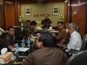 Begini Suasana Saat Sudirman Said Memberikan Keterangan di Kejagung