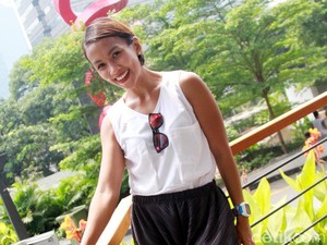 Jadi Marathoner, Melanie Putria Tunda Tambah Momongan