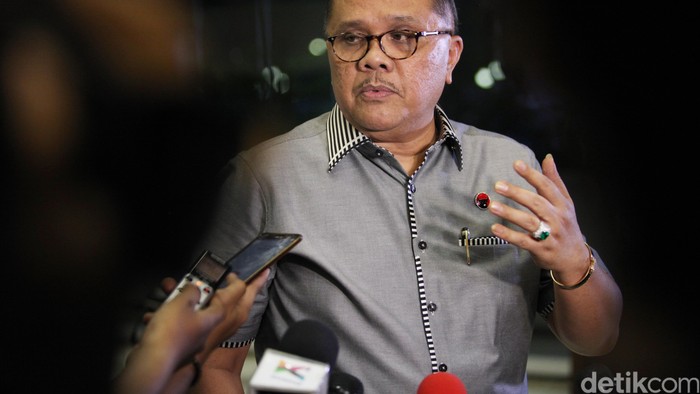 Dianggap Melanggar Kode Etik, Junimart Girsang Dilaporkan ke MKD