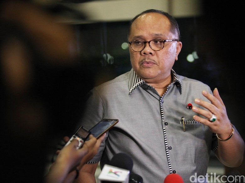 PDIP Tak akan Beri Bantuan Hukum ke Herman Hery PDIP Tak akan Beri Bantuan Hukum ke Herman Hery