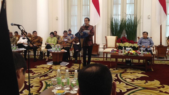 Jokowi Kumpulkan Menteri Kabinet Kerja di Istana Bogor