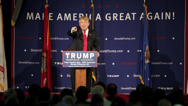 Donald Trump dan tagline 'Make America Great Again'.