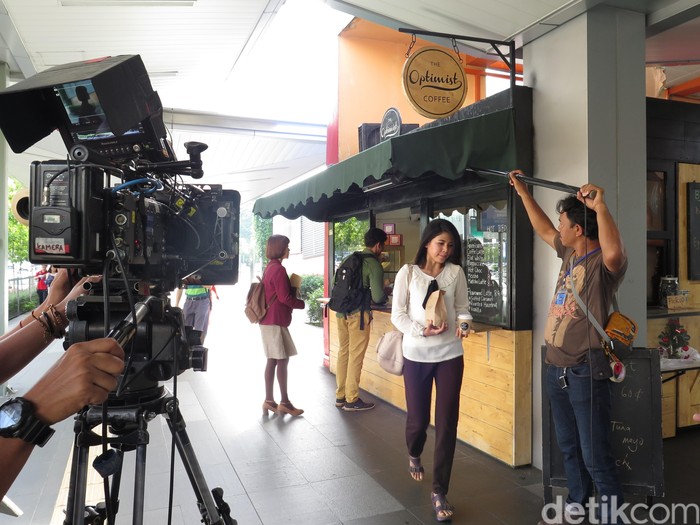 Hari ke-5, My Stupid Boss Pindah ke Lokasi Syuting di LRT Ampang Park