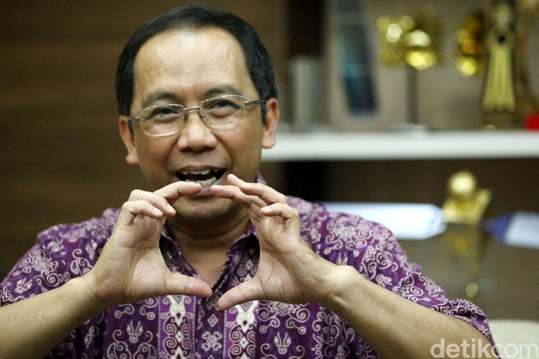 Kepala Lapan: Tak Mungkin Bola Menyala di Jakarta Utara Itu UFO Kepala Lapan: Tak Mungkin Bola Menyala di Jakarta Utara Itu UFO