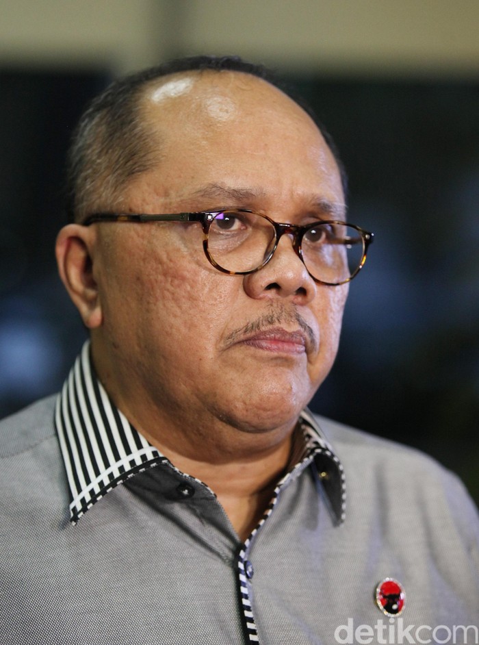 Ini Alasan PDIP Copot Junimart dari Posisi Wakil Ketua MKD