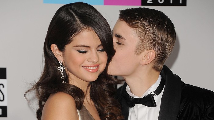 Putus dari The Weeknd, Selena Gomez Semalaman Bareng Bieber