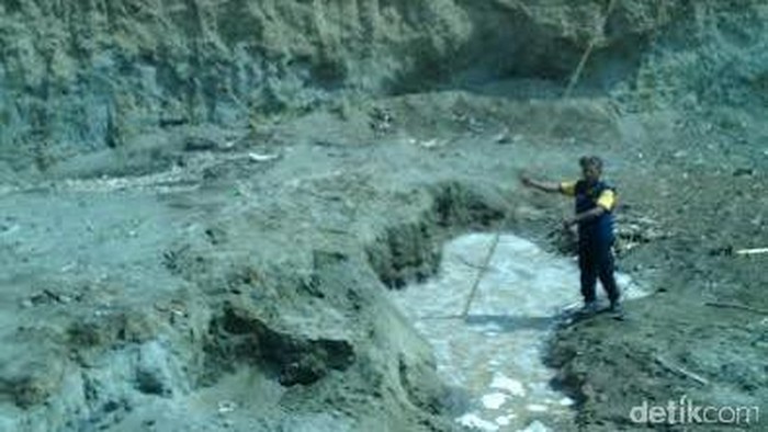 Dua Bocah SD Tewas Tenggelam di Kubangan Bekas Galian Pasir