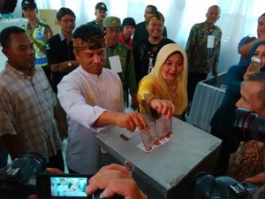 Tim Dadang-Gun Gun Klaim Kantongi 65,45 Persen di Pilkada Kabupaten Bandung