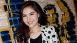 Cantik dan Chic dengan Motif Polka Dot ala Olivia Jensen