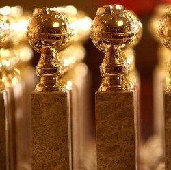 Unboxing Goodie Bag Golden Globe Awards 2026, Ada Paket Traveling ke Bali