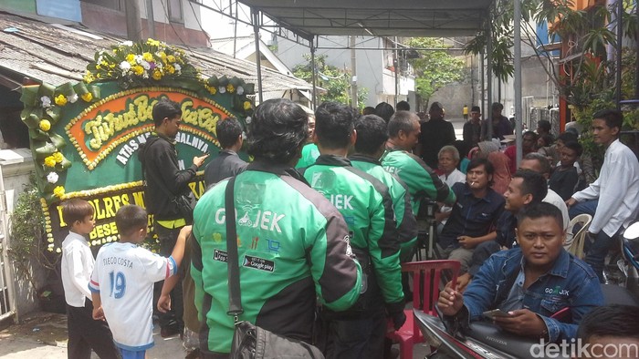 Puluhan Driver Go-Jek Layat Septiyan yang Ditusuk di Sunter