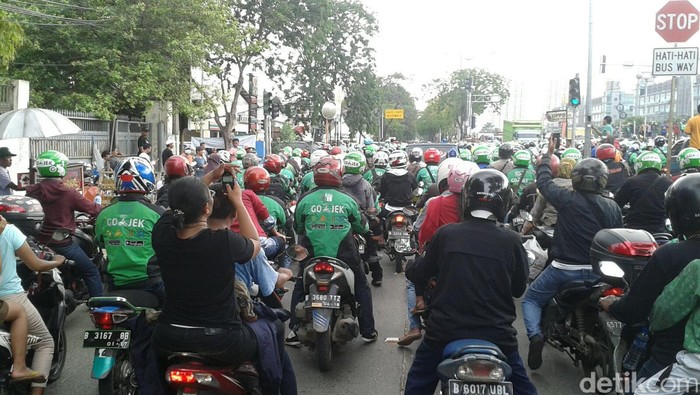 Menhub Larang Go-Jek, Badan Perlindungan Konsumen Protes