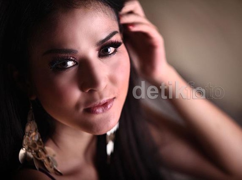 Cynthiara Alona Ditipu oleh Karyawannya, Reaksi Netizen Kocak Banget Cynthiara Alona Ditipu oleh Karyawannya, Reaksi Netizen Kocak Banget