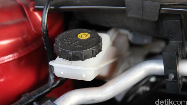 10 Tips Merawat Mobil agar Tetap Awet dan Kinclong