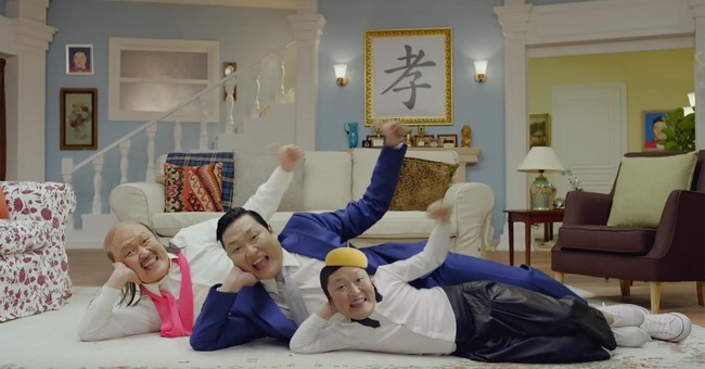 Siapa yang menyangka jika penyanyi Psy juga lahir di hari pergantian tahun. Oppa gangnam style!  Foto: YG Entertainment