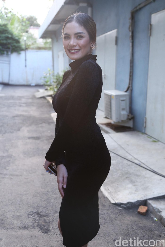 Nikita Mirzani Nikita Mirzani