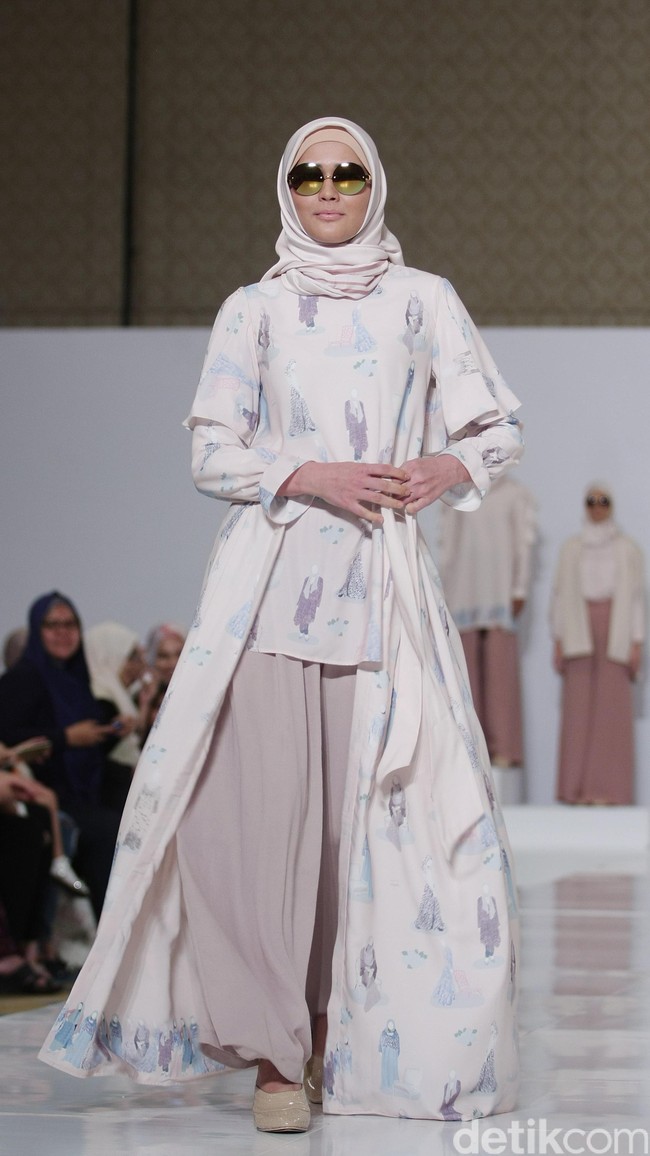 Ria Miranda Trunk Show 2016 Classifo at The Hall Lt.8 Senayan City. Jakarta. [Foto: Mohammad Abduh/Wolipop]