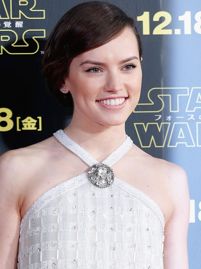 Daisy Ridley Latihan Fisik Berbulan-bulan Demi Star Wars