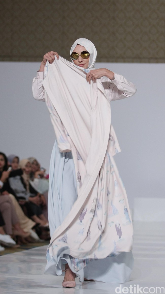 Ria Miranda Trunk Show 2016 Classifo at The Hall Lt.8 Senayan City. Jakarta. [Foto: Mohammad Abduh/Wolipop]