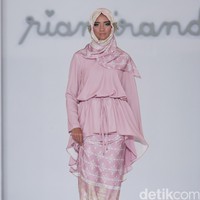 Ria Miranda Trunk Show 2016 Classifo at The Hall Lt.8 Senayan City. Jakarta. [Foto: Mohammad Abduh/Wolipop]